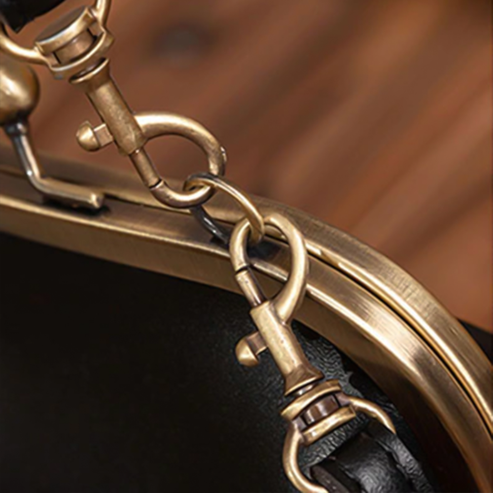 Mabel’s Vintage Kiss-Lock Bag