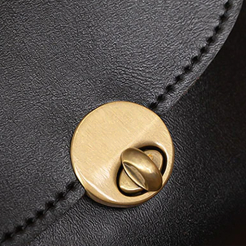 Mabel’s Vintage Kiss-Lock Bag