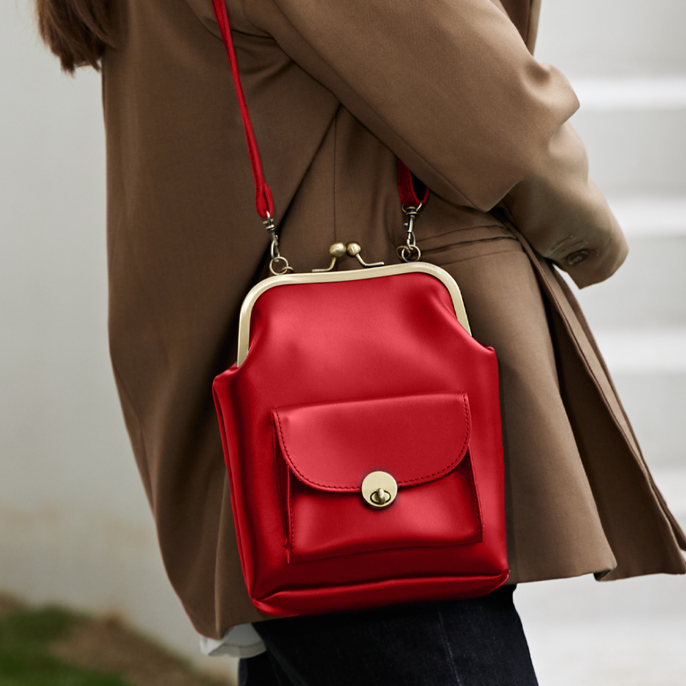 Mabel’s Vintage Kiss-Lock Bag